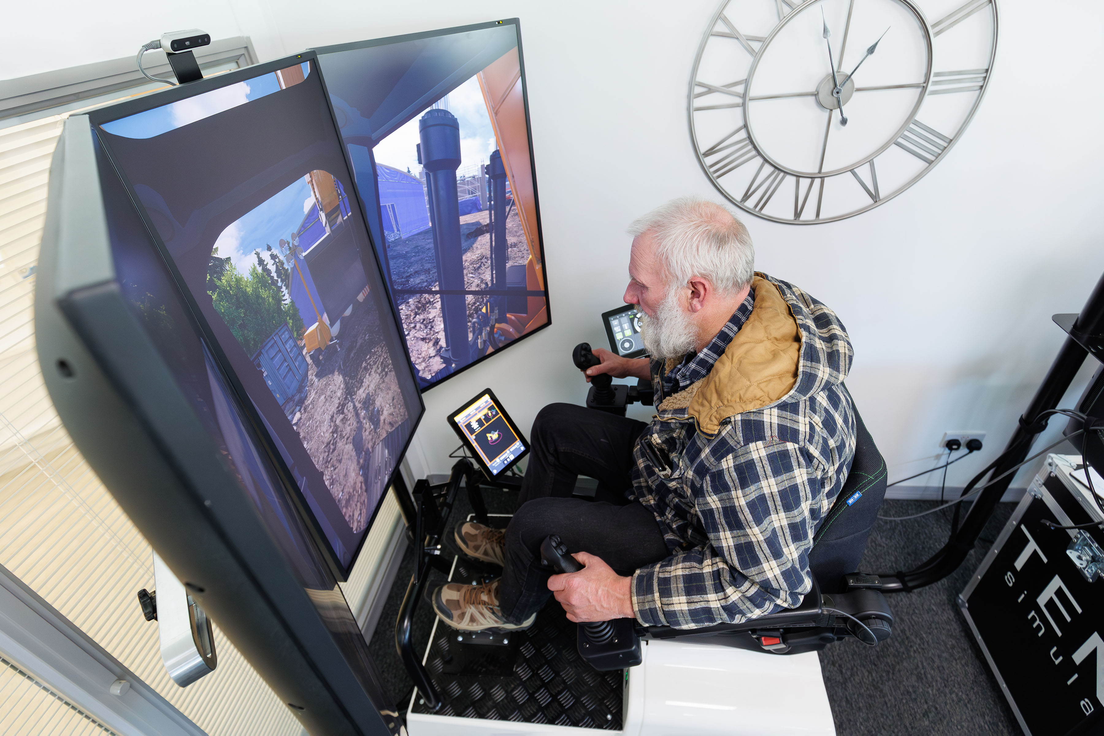 Gordon Durno using the Tenstar simulator 5.jpg